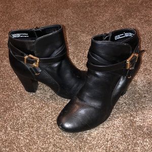 MERONA WOMENS HEELED BOOTIES